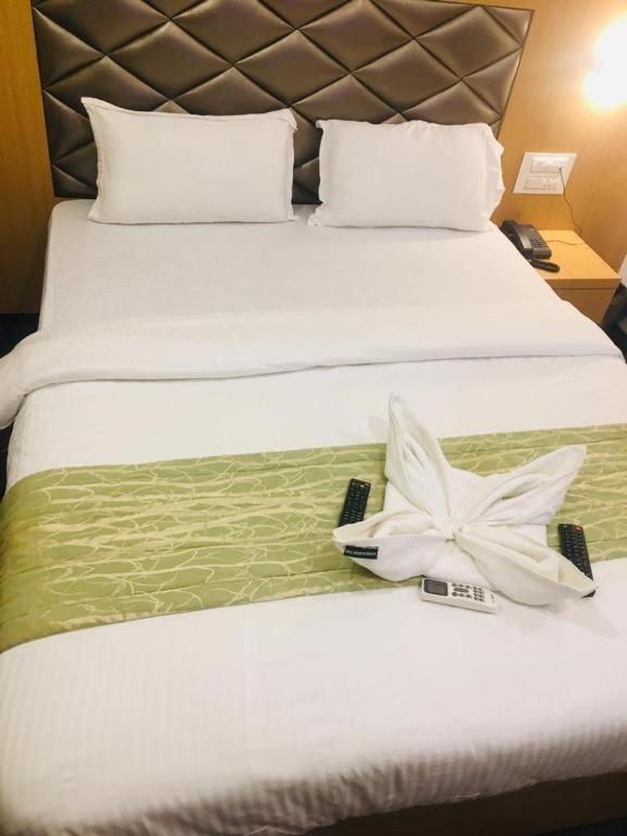Glitz Hotels The Ar Residency - Nr Thane Railway Station ภายนอก รูปภาพ